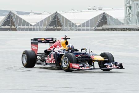 Red Bull Showrun 2012 Aserbaijan Coulthard