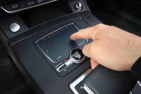 Audi Q5 2.0 TDI Quattro, Touchpad