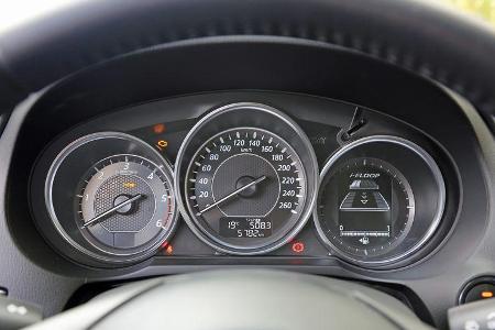 Mazda 6 2.2 l D Center-Line, Rundinstrumente