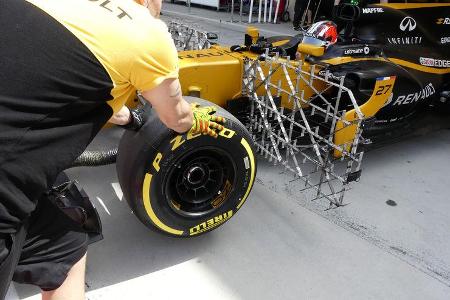 Nico Hülkenberg - Renault - Formel 1 - Testfahrten - Bahrain International Circuit - Dienstag - 18.4.2017