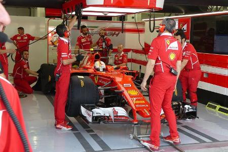 Sebastian Vettel - Ferrari - Formel 1 - Testfahrten - Bahrain International Circuit - Dienstag - 18.4.2017