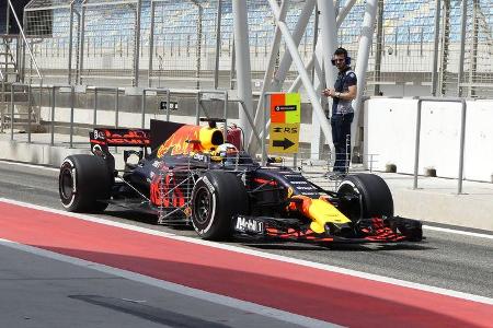 Daniel Ricciardo - Red Bull - Formel 1 - Testfahrten - Bahrain International Circuit - Dienstag - 18.4.2017