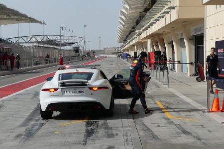 Daniel Ricciardo - Red Bull - Formel 1 - Testfahrten - Bahrain International Circuit - Dienstag - 18.4.2017