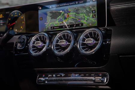 Mercedes A-Klasse Limousine, Infotainmentsystem