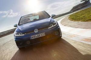 VW Golf R VII (2017) - Kompaktsportwagen - Fahrbericht