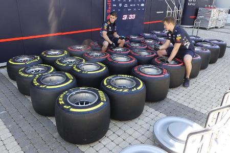 Red Bull - Formel 1 - GP Russland - Sotschi - 26. April 2017