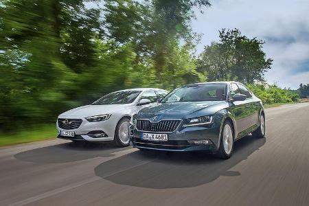 Opel Insignia Grand Sport 2.0 D Business Innovation, Skoda Superb 2.0 TDI Style, Front