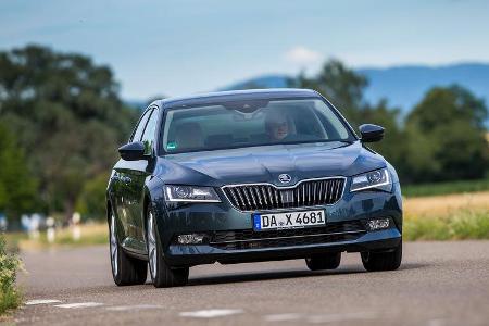 Skoda Superb 2.0 TDI Style, Front