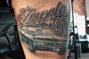 Abgefahrene Auto-Tattoo-Motive