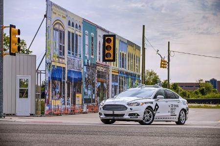 Ford Mondeo Domino's Self-Driving Delivery Vehicle