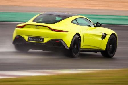 Aston Martin Vantage V8.