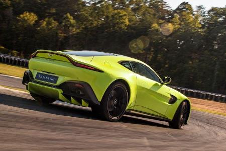 Aston Martin Vantage V8.