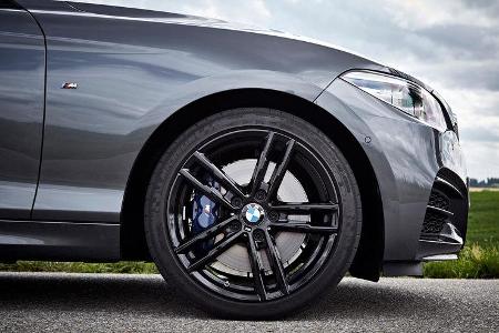 BMW M240i Coupe