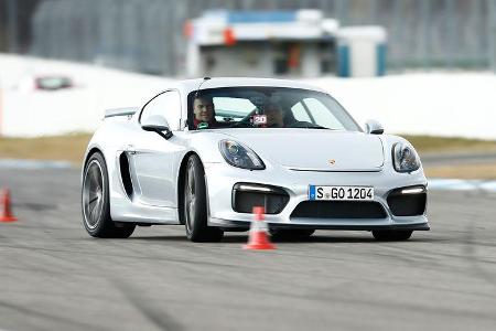 Porsche Cayman GT4, Frontansicht, Slalom