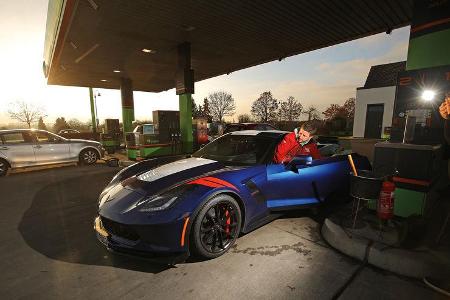 Chevrolet Corvette Grand Sport, Tankstelle