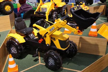 Autos zum Selberfahren auf der Spielwarenmesse 2017