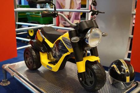Autos zum Selberfahren auf der Spielwarenmesse 2017