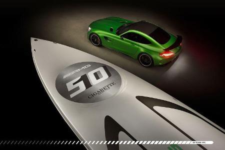 Cigarette Racing Team 50' Marauder AMG Rennboot