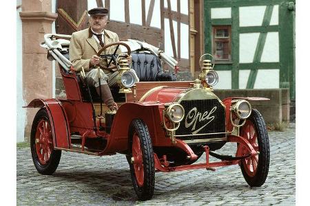 Zuverlässig, universell einsetzbar und erfolgrsich: Der Opel 4/8 PS Doktorwagen von 1909.