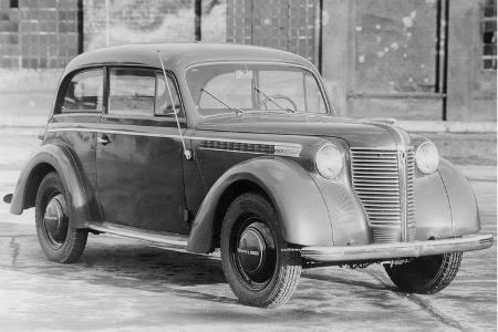 1947: Opel Olympia Limousine.