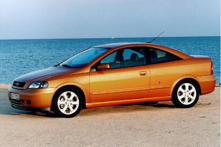 2000: Opel Astra G Coupé.