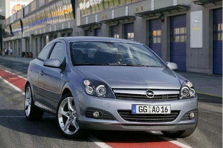 2005: Opel Astra GTC.