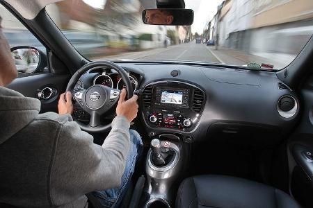 1210, Nissan Juke 1.6 DIG, Innenraum