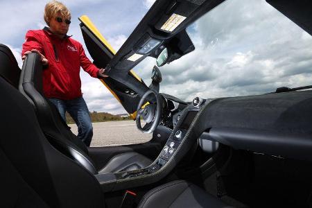 McLaren MP4-12C Spider, Cockpit, Marcus Peters