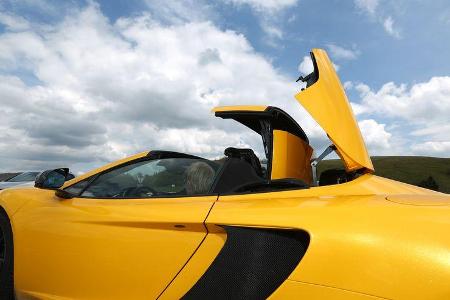 McLaren MP4-12C Spider, Verdeck, Schließen
