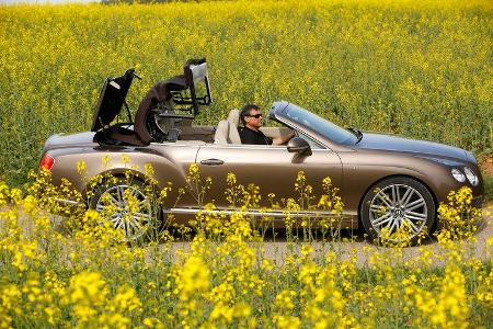 Bentley Continental GT Speed W12 Convertible, Seitenansicht, Verdeck öffnet