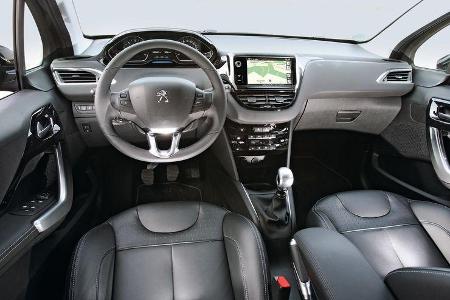 Peugeot 208 e-Hdi 115, Cockpit