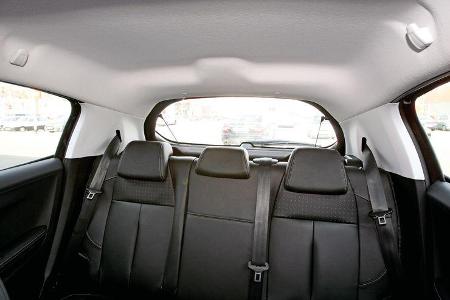 Peugeot 208 e-Hdi 115, Innenraum, Übersicht