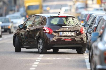 Peugeot 208 e-Hdi 115, Parken, Heck