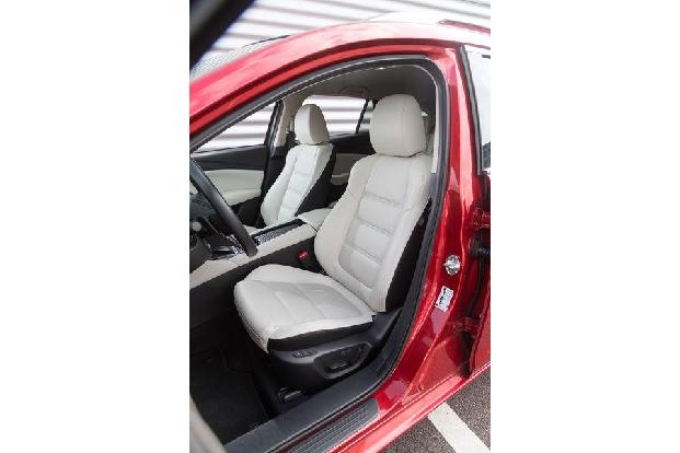 Mazda 6 Kombi Skyactiv-D 175 AWD, Fahrersitz