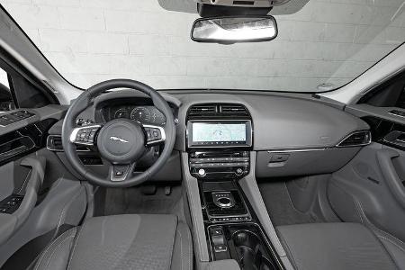 Jaguar F-Pace 30d AWD, Cockpit