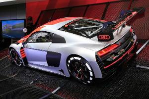 Neue Evolutionsstufe des Audi R8 LMS in Paris