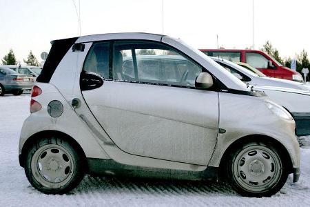 Im Frühjahr 2007 wird das rund 110 PS starke Cabrio mit exklusiver Brabus-Austattung zum Preis von etwa 36.000 Euro auf den ...