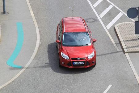 Ford Focus 1.6 Ecoboost Turnier Titan, von oben, Frontansicht