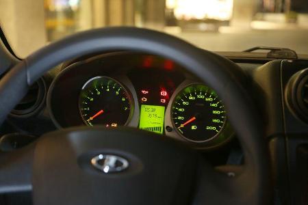 Lada Granta, Instrumente, Lenkrad