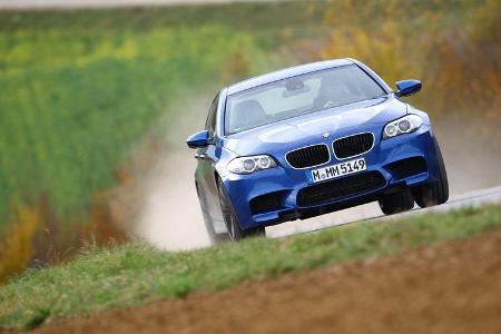 BMW M5, Front