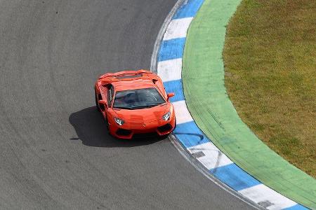 Lamborghini Aventador LP 700-4