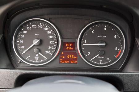 BMW X1 s-Drive 20d, Rundinstrumente, Tacho