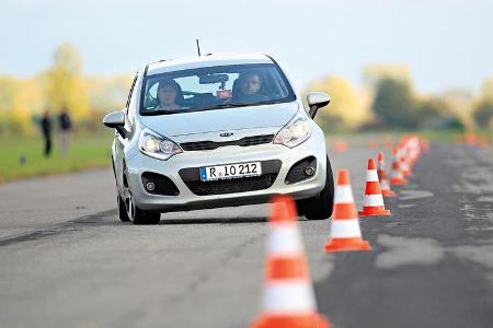 Kia Rio 1.4 Spirit, Slalom, Test