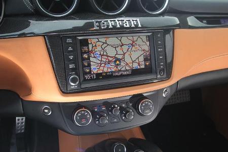 Ferrari FF, Navi, Mittelkonsole