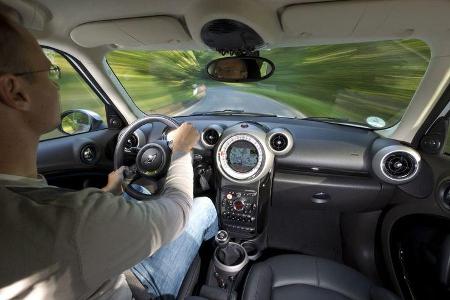 Mini Cooper S Countryman ALL4, Cockpit