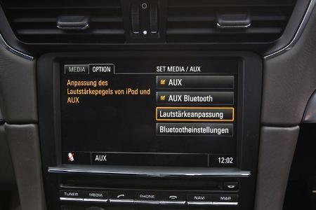 Porsche 911 Carrera S, Radio