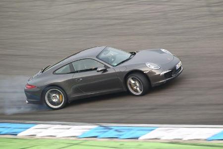 Porsche 911 Carrera S, Querbeschleunigung