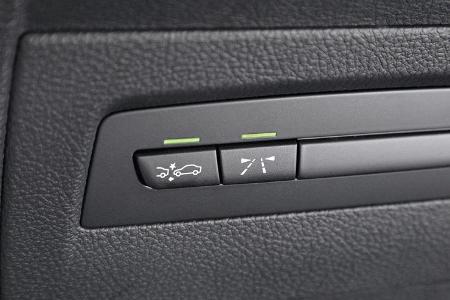BMW 120d Sport Line, Knopf, Assistenzaktivierung