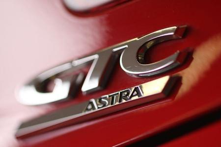 Opel Astra GTC 2.0 CDTi, Emblem