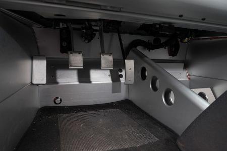 Lotus Exige S, Pedalerie
